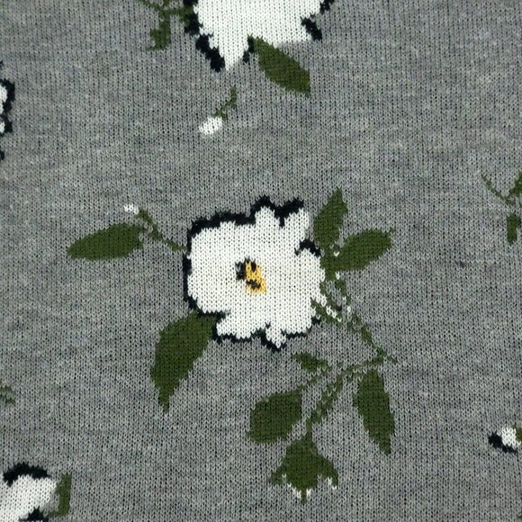 Twine & String Grey Floral Pattern Long Sleeved V-Neck Sweater - Picture 2 of 7